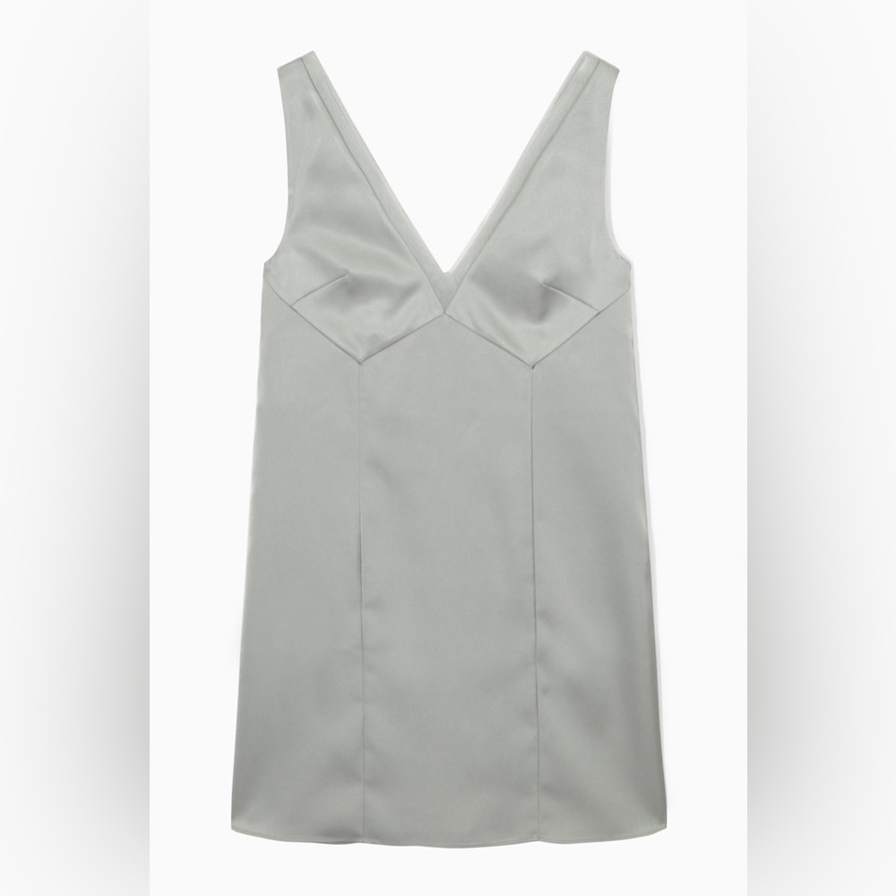 COS Panelled Mini Satin Slip Dress in Pewter
Size 10 – Excellent Condition